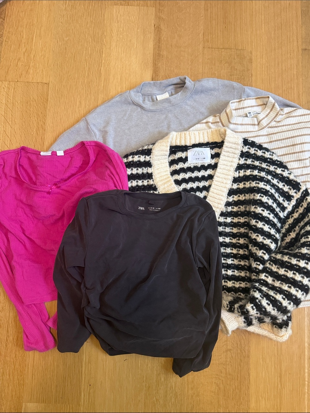 Girls size 9-10 mixed lot of tops: Zara, gap, Uniqlo - some new w/o tags!